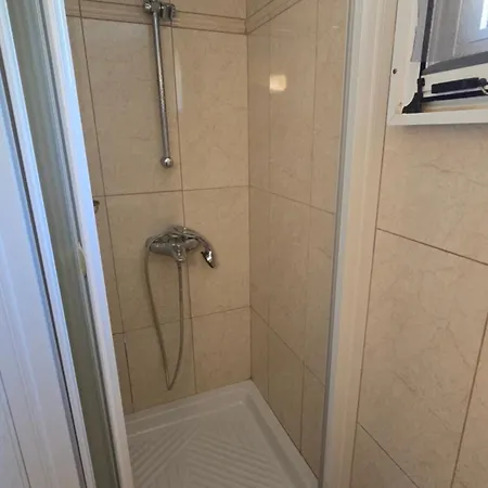 Dafni Malama * パラリムニ